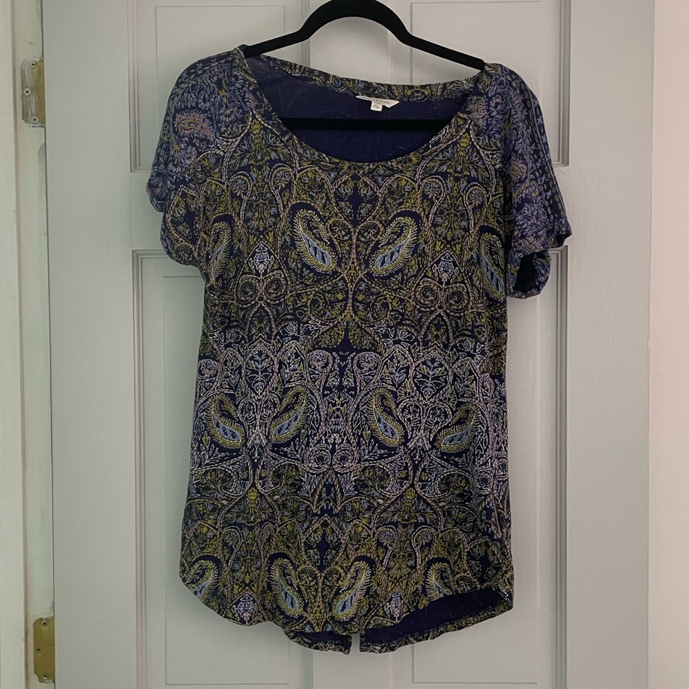 Euc Lucky Brand green and blue paisley short sleeve tee size small